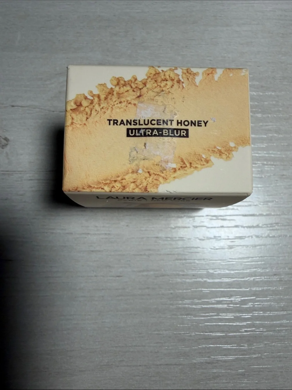 laura mercier Translucent Honey Loose Setting Powder